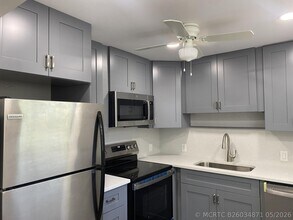 Building Photo - 256 Mansfield G