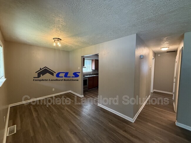 Foto del edificio - 2906 E Haythorne Ave