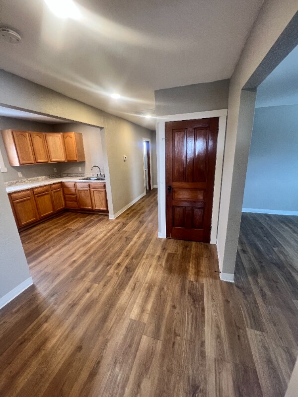 Foto del edificio - 106 S Henninger St