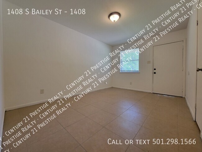 Building Photo - 1408 S Bailey St