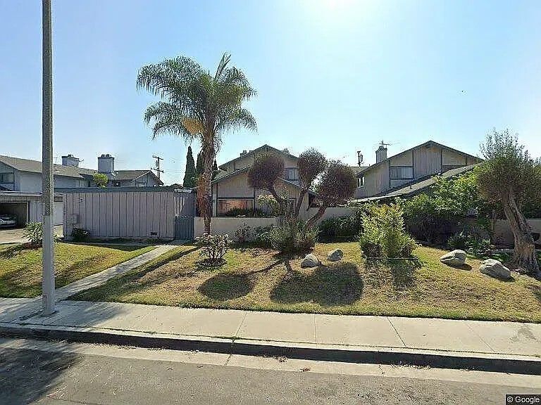 Foto principal - 12926 Sycamore St