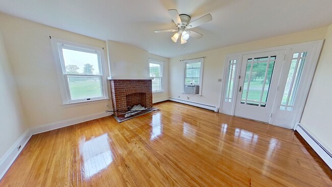 Building Photo - Single Family Home
