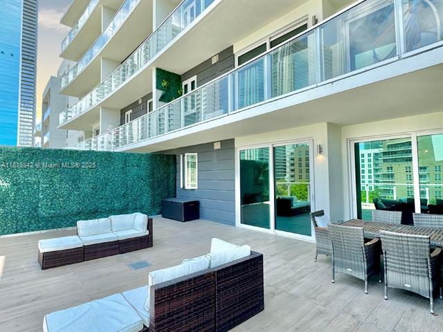 Foto del edificio - 321 NE 26th St
