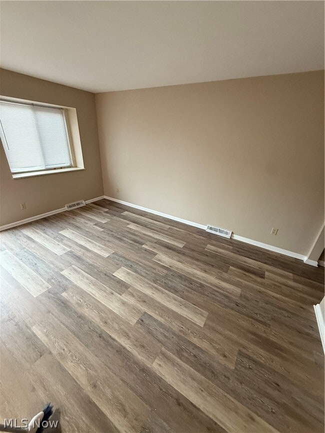 Building Photo - 6136 Clingan Rd