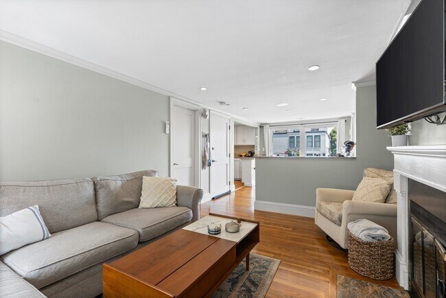 Foto del edificio - 256 W 3rd St