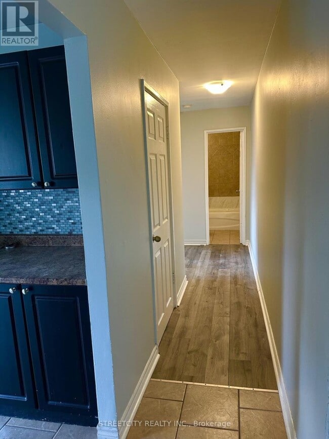 Photo du bâtiment - 220 Ashland Ave