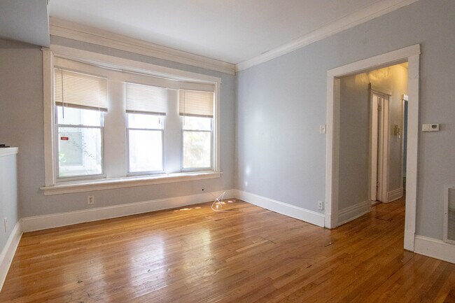 Foto del edificio - 2023 E 72nd St