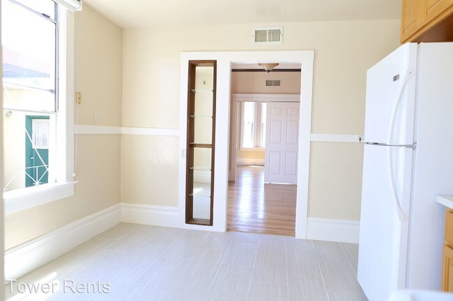 Building Photo - 1 br, 1 bath Apartment - 1019 S Van Ness Ave