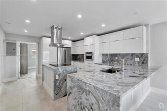 Building Photo - 2115 NE 37th Dr
