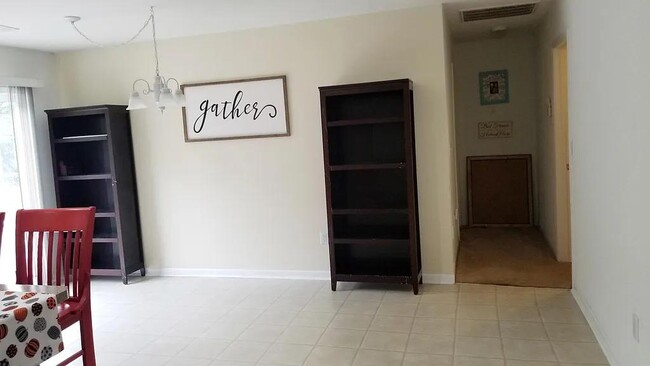 Foto del edificio - 103 Landing Ln