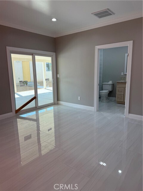 Foto del edificio - 578 Lauresa Ln