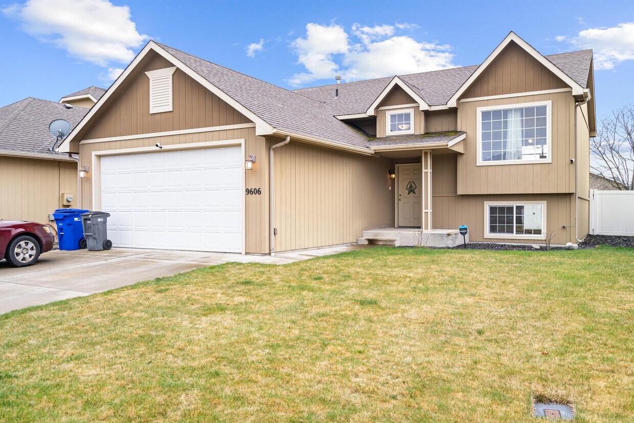 Foto principal - 9606 E Hoffman Ln