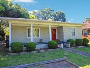 Building Photo - 2612 Pinckney Ave