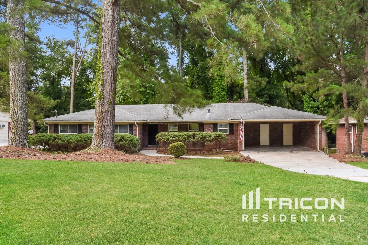 Foto principal - 3814 King Arthur Rd SW