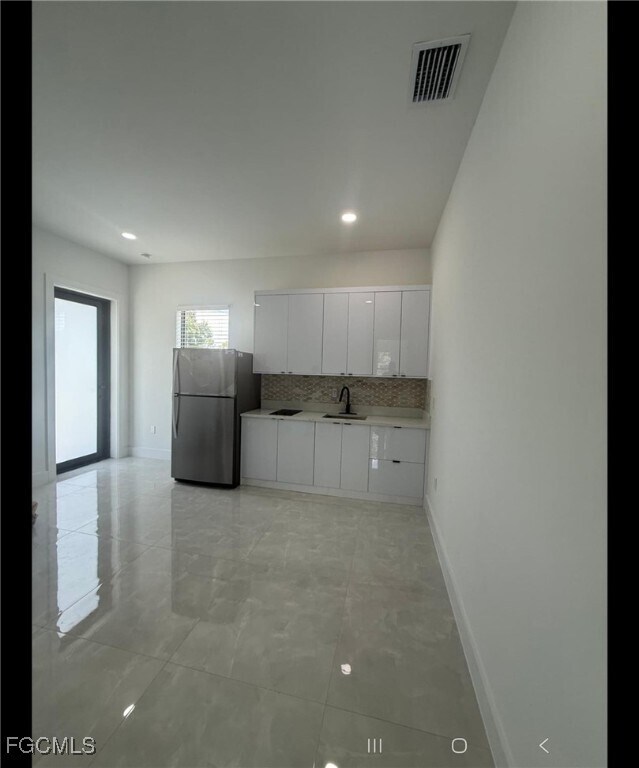 Foto del edificio - 2807 Leeland Heights Blvd