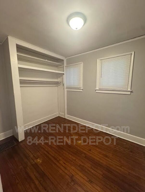 Foto del edificio - 501 Maxwell Ave