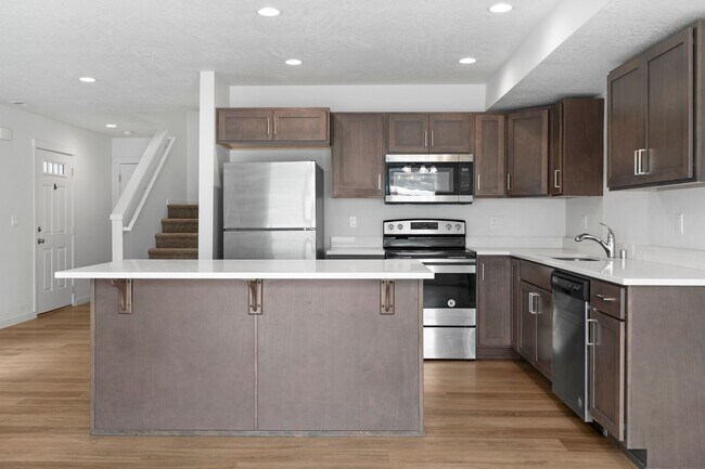 Foto del edificio - Modern Townhome for rent near the River Di...