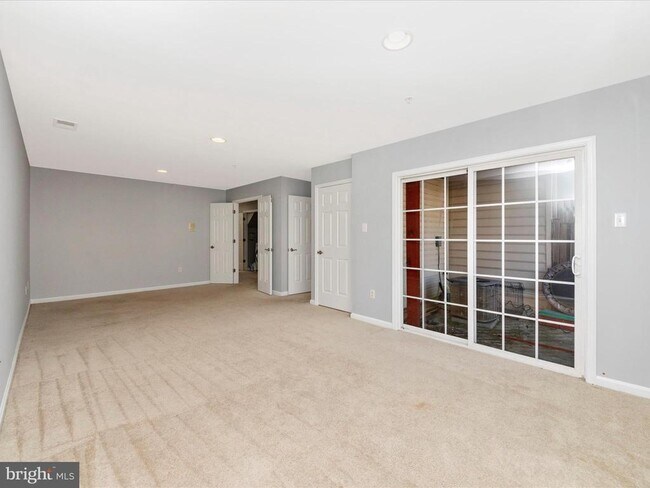 Building Photo - 1010 Railbed Dr