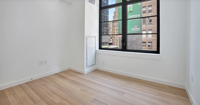 Foto del edificio - 50 W 30th St
