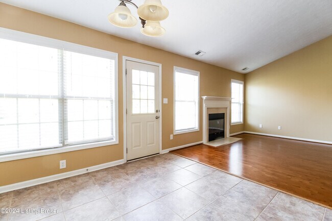 Building Photo - 1911 Belay Way