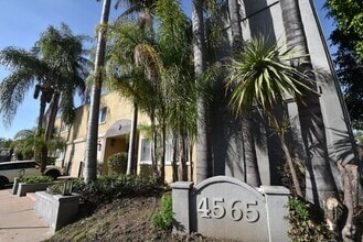Building Photo - 4565 Hazeltine Ave