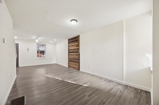 Foto del edificio - 5518 Pemberton St