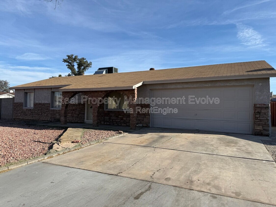 Photo - 4717 N 82nd Ave