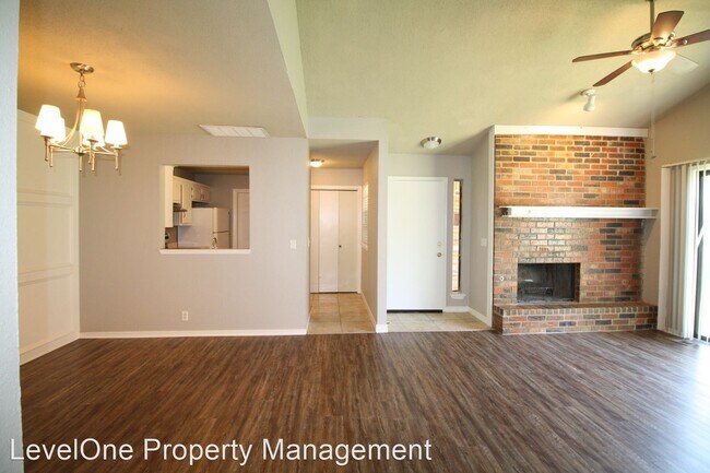 Building Photo - 3 br, 2 bath House - 4621 Hemlock Lane