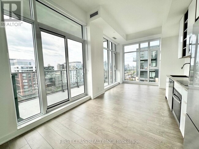 Building Photo - 543 Richmond St W