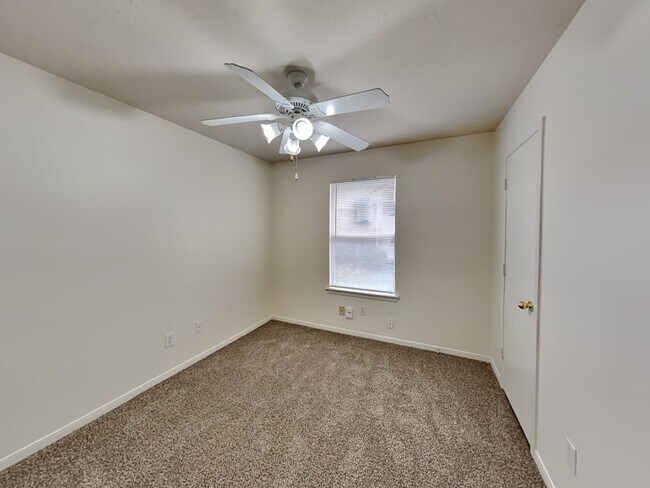 Building Photo - 15911 Imperial Forest Ln