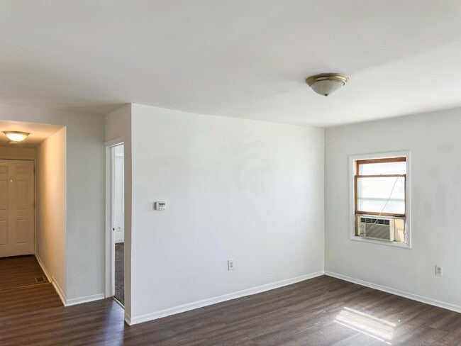 Photo - 14 N River St Apartment