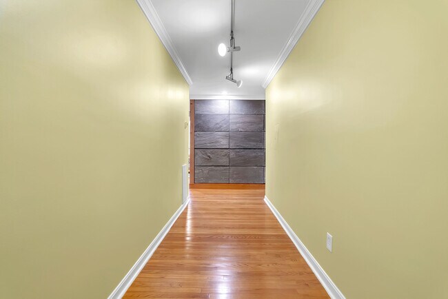 Building Photo - 1651 Lamont St NW