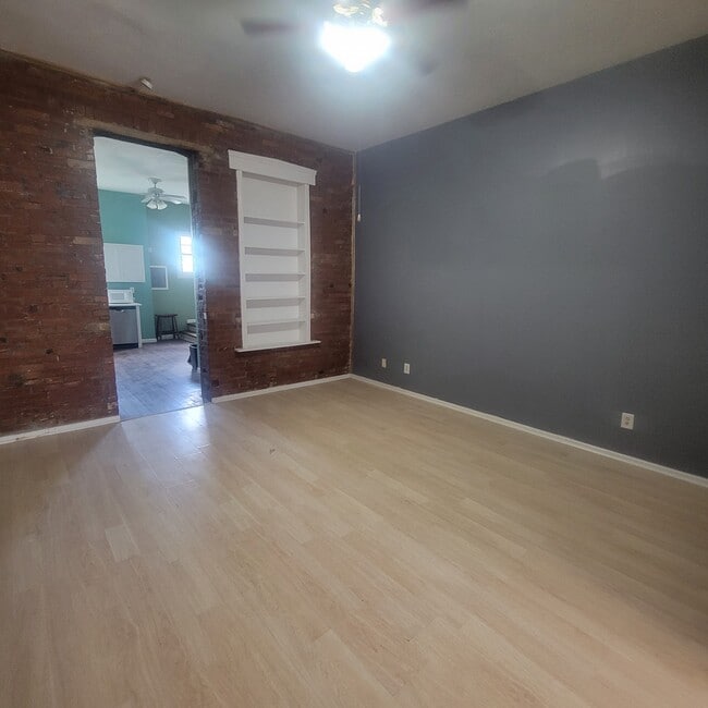 Foto del edificio - 1710 S 8th St