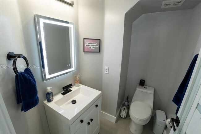 Foto del edificio - 7333 NW 113th Ct