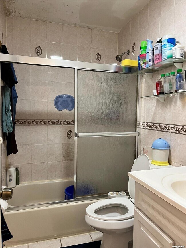 Building Photo - 116-05-116150 150th Ave