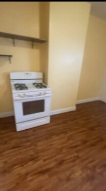 Primary Photo - 225 Holland St