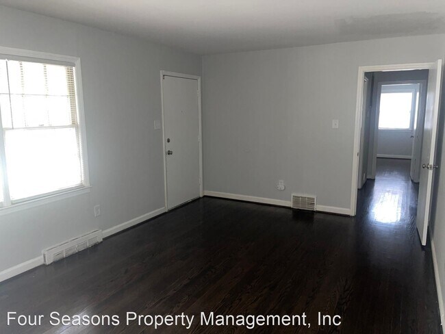 Foto del edificio - 4817 Hidden Valley Rd