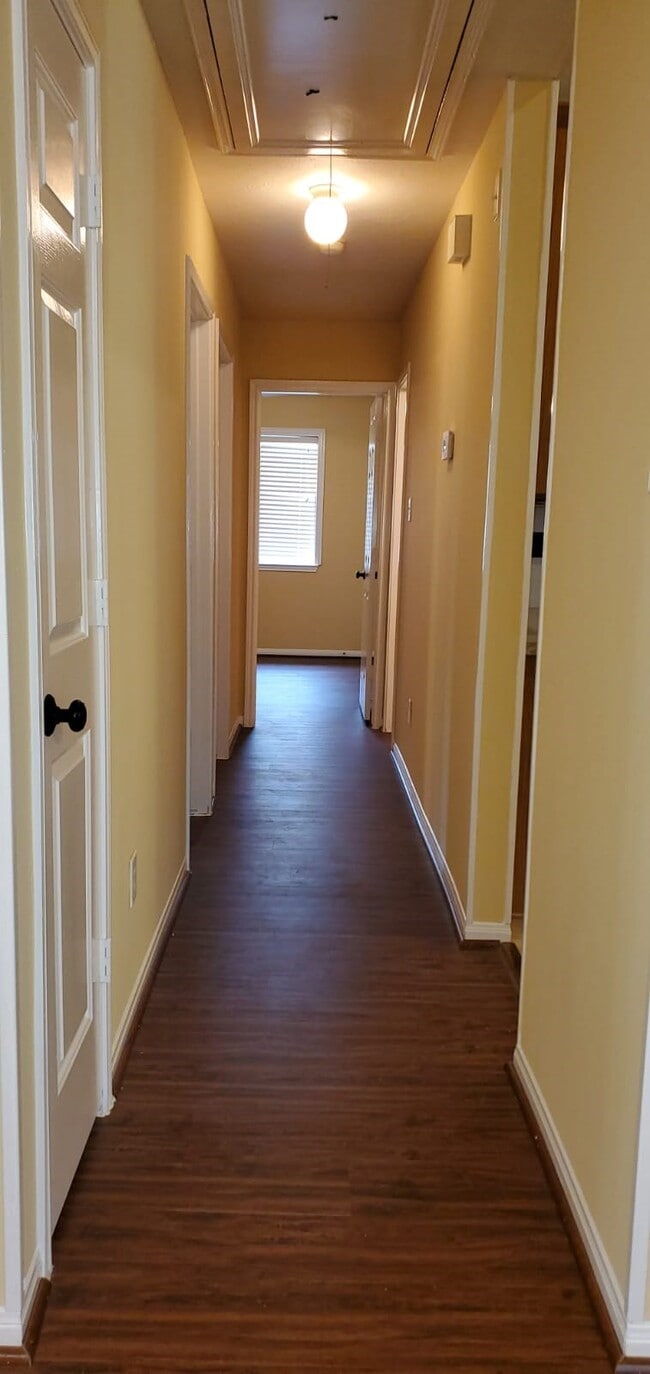 Building Photo - 7227 Colony Bend Ln