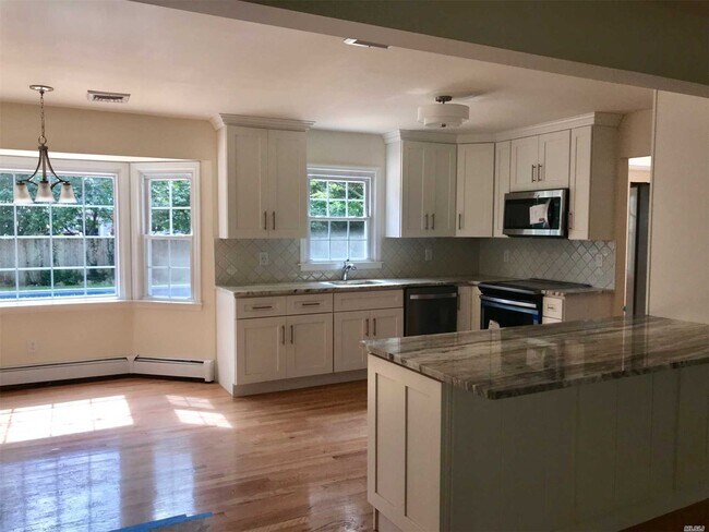 Foto del edificio - 20 Fairway Dr