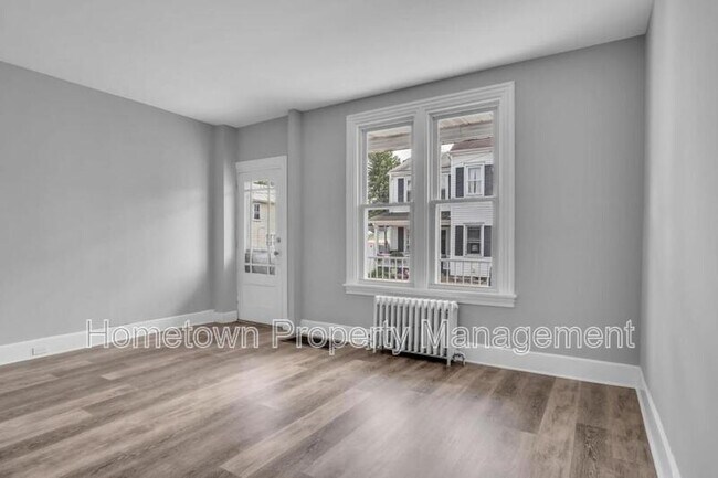 Foto del edificio - 347 W Penn St