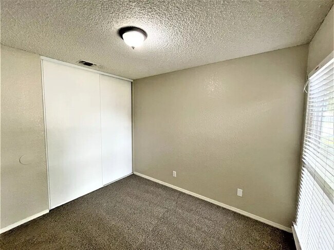 Foto del edificio - 5513 Pike Dr
