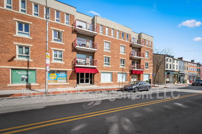 Building Photo - 911 S Charles St