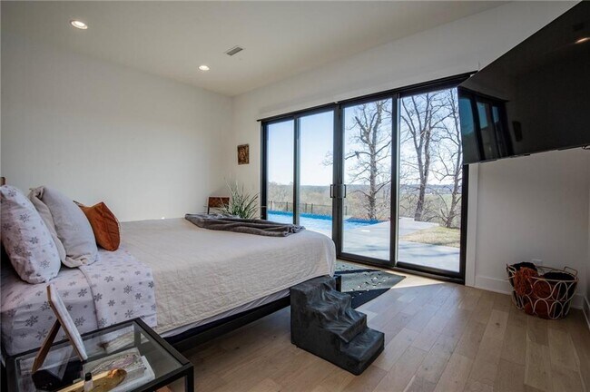 Building Photo - 4205 S Watercrest Dr