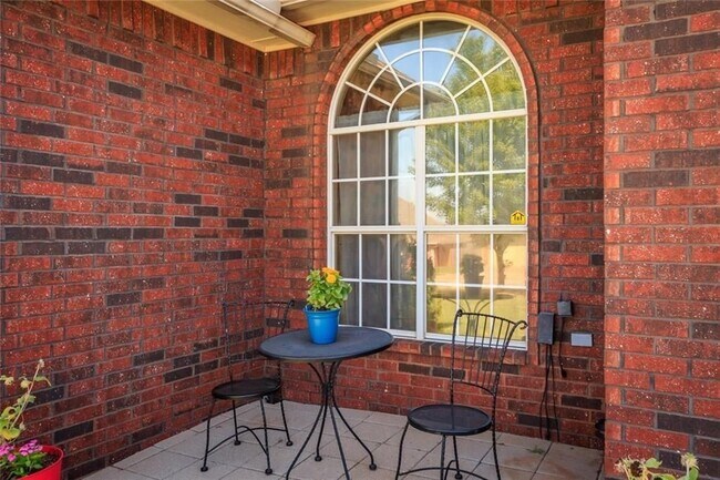 Foto del edificio - Free rent until 12/15/23 + 4 Bed/2Bath/3Ca...