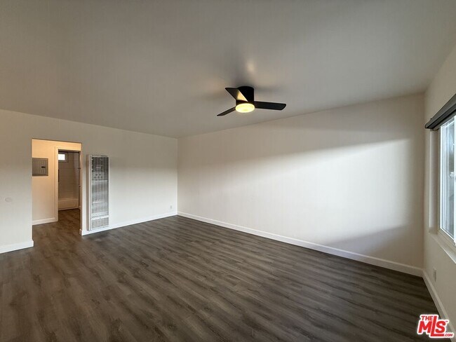 Foto del edificio - 11543 Venice Blvd.