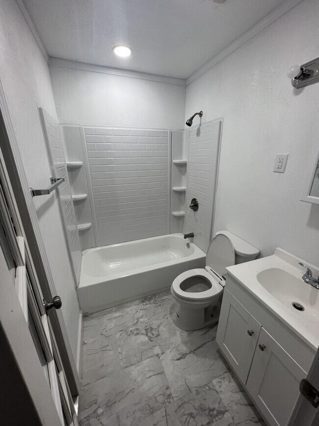 Foto del edificio - 1642 N 15A St