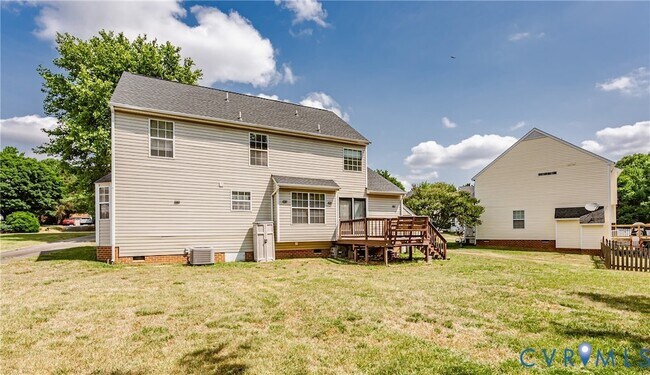 Foto del edificio - 811 Kiefer Field Ct