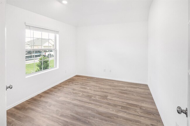 Building Photo - 5508 Knox Lndg Dr