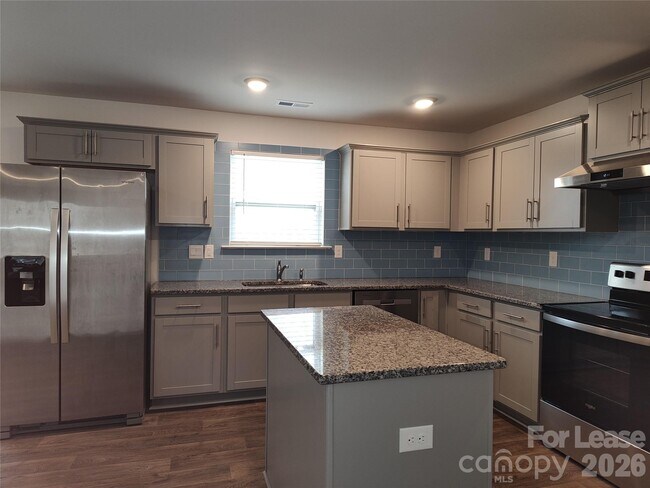 Building Photo - 2109 Allium Dr