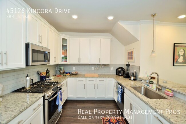 Building Photo - 45126 Kincora Dr